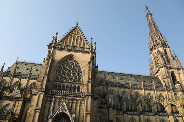 istock New Cathedral in Linz 1213403918