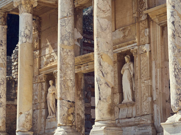 éfeso antiga cidade celsus detalhe biblioteca. - ephesus turkey roman ancient greece - fotografias e filmes do acervo