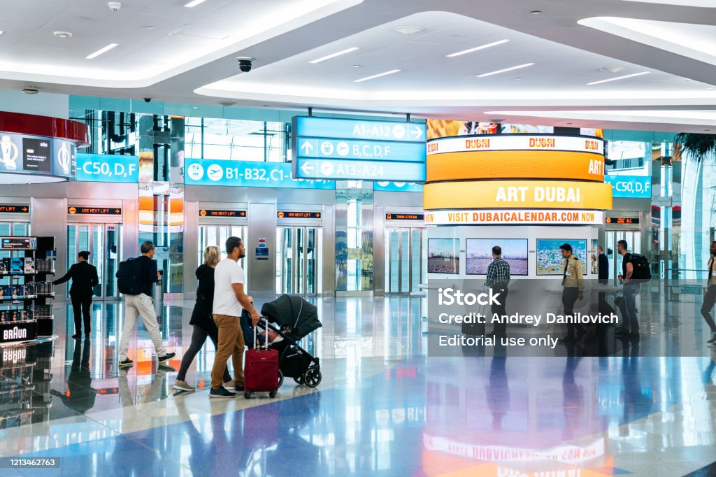 두바이 Dxb 공항 제3터미널 면세점 건축에 대한 스톡 사진 및 기타 이미지 - 건축, 걷기, 공항 - Istock
