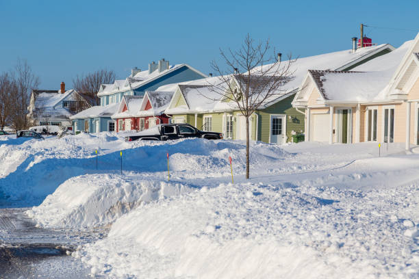 istock Winter Neighborhood 1213476296