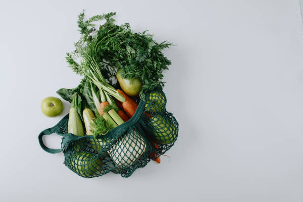 zero waste shopping konzept - vegan food fotos stock-fotos und bilder
