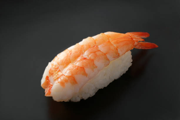 varios sushi - nigiri fotografías e imágenes de stock