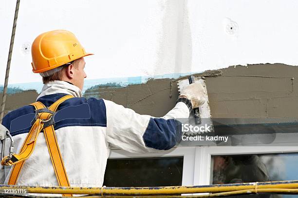 Fassade Stoppen Und Surfacer Werke Stockfoto und mehr Bilder von Bauen - Bauen, Baugewerbe, Sicherheitsgurt - Teil eines Fahrzeugs