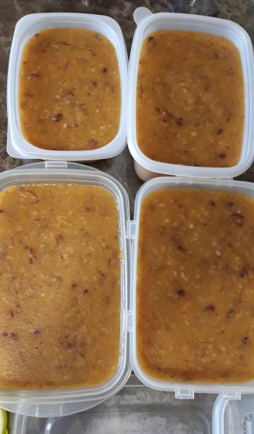 istock Divide pumpkin porridge into 4 pieces 1213522106