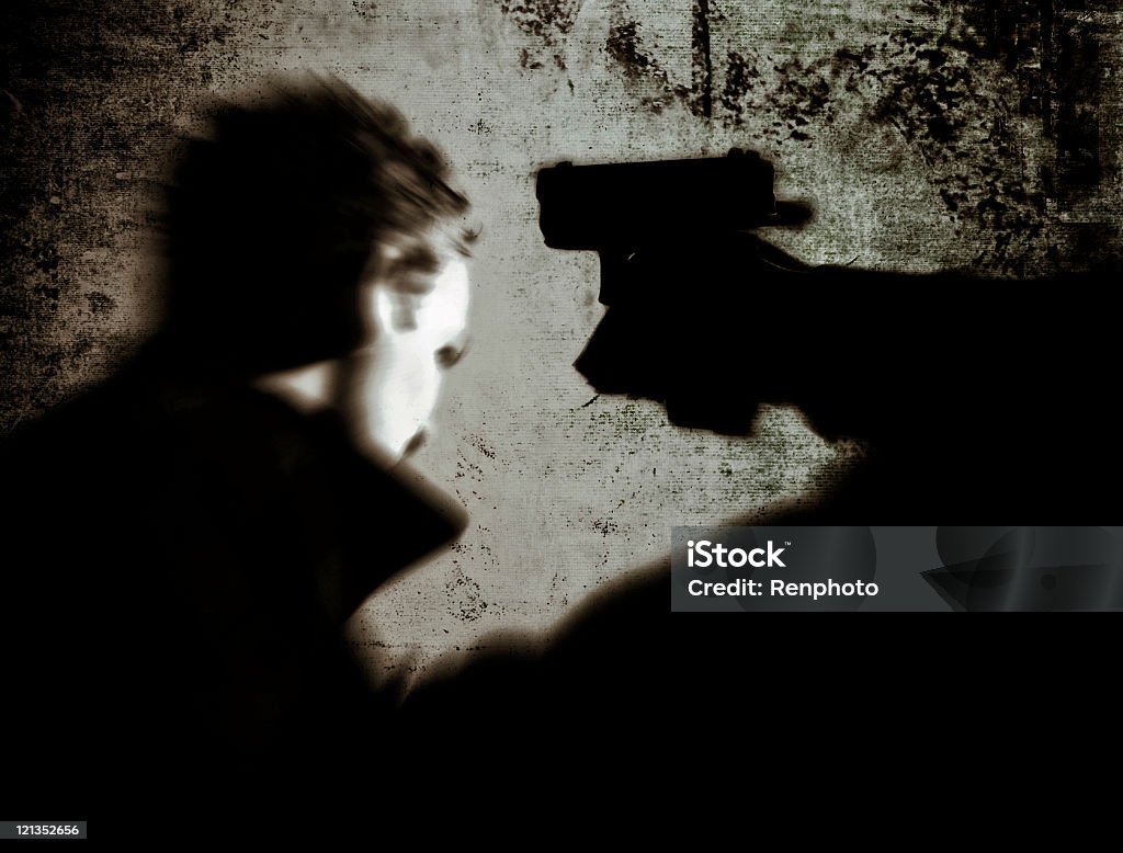 El robo: Persona Pointing Gun at un hombre - Foto de stock de Adulto libre de derechos