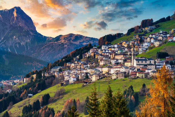 candide -upper comelico (bl) italy - beauty in nature belluno clear sky color image imagens e fotografias de stock