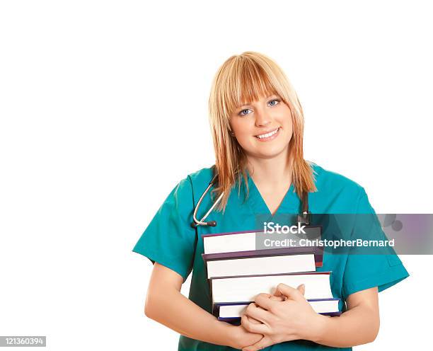Uśmiechnięta Kobieta Pielęgniarka Student - zdjęcia stockowe i więcej obrazów Opiekun domowy - Opiekun domowy, 20-24 lata, 25-29 lat