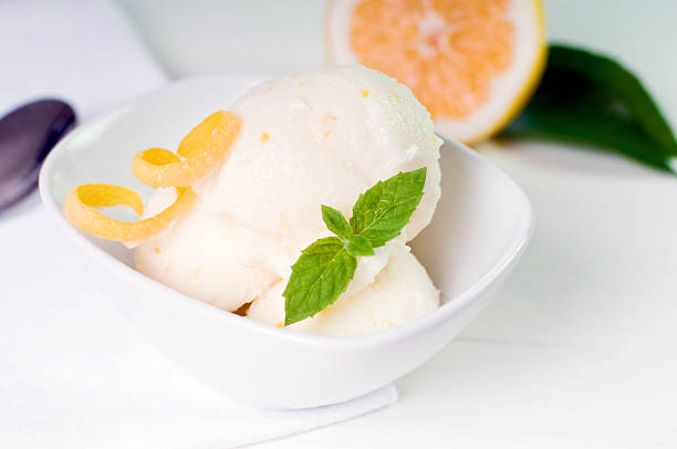 메이어레몬 아이스크림 - lemon ice cream 뉴스 사진 이미지
