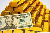 us-dollar-banknoten-auf-dem-hintergrund.jpg?b=1&s=170x170&k=20&c=11oRmdZrdJhODLhWUlDJ-TYpRpf1GwIxSMuwmbEKnjE=