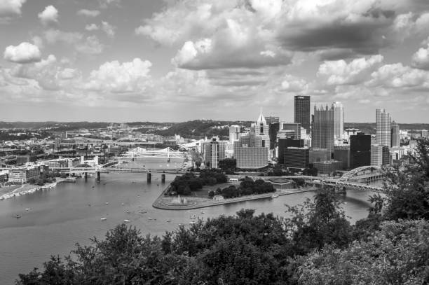 istock Pittsburgh City Skyline 1213644956