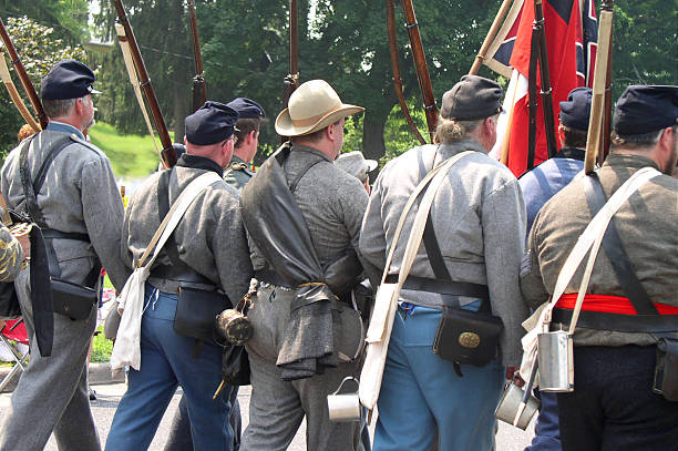 istock Civil War Soldiers 121367851