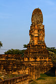 antiker-tempel-am-sonnenuntergang-senderhimmel-alter-tempel-in-lopburi-thailand.jpg?b=1&s=170x170&k=20&c=YSEkSOaXPlSf1fxGBjw56TKP_Y1VG8q5VO7QJ5G5iYg=