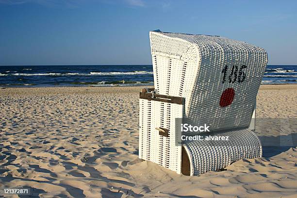 Praia Strandkoerb Alemão - Fotografias de stock e mais imagens de Alemanha - Alemanha, Ao Ar Livre, Areia