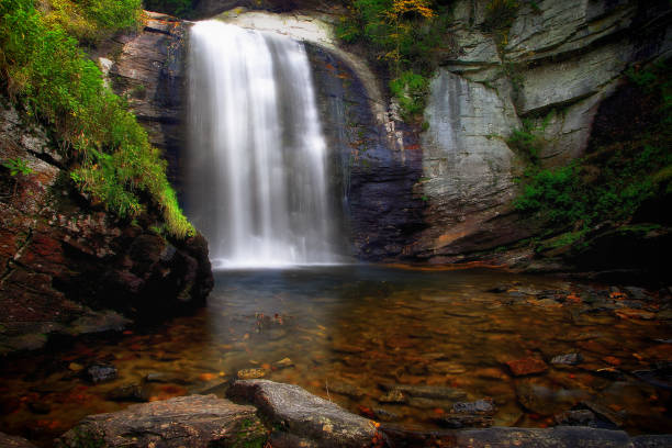 istock Looking Glass Falls in Autumn 1213777766