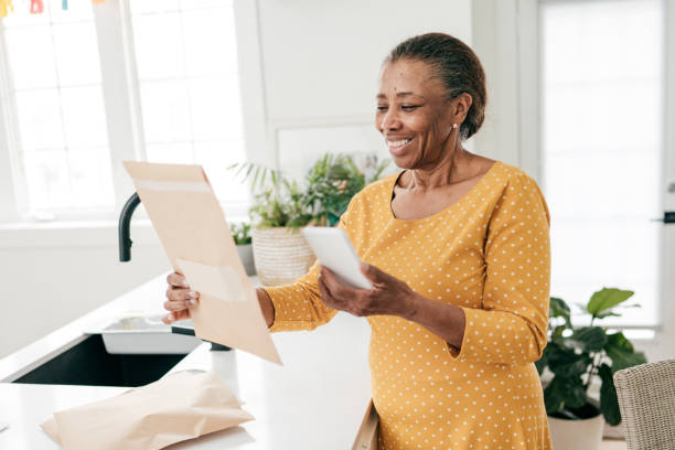 istock Shopping online and delivery check 1213784423
