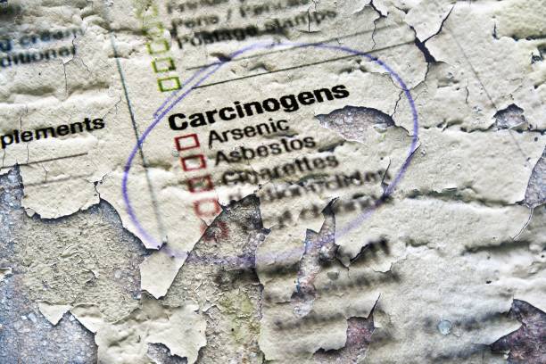 sustancias carcinógenas - carcinogens fotografías e imágenes de stock