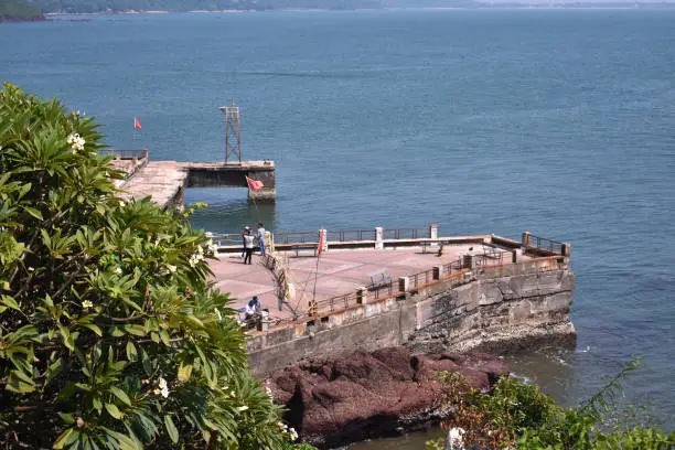 Photo of image of dona paula view point ,near the ocean