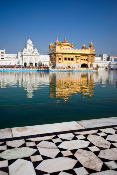 istock The Golden Temple 121387088