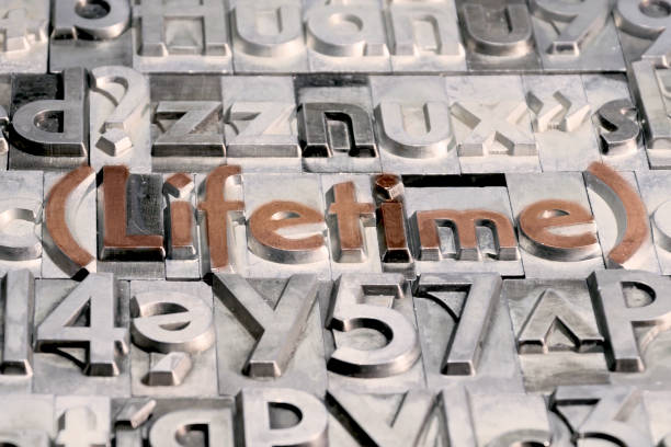 istock Lifetime between other types of press 1213902547