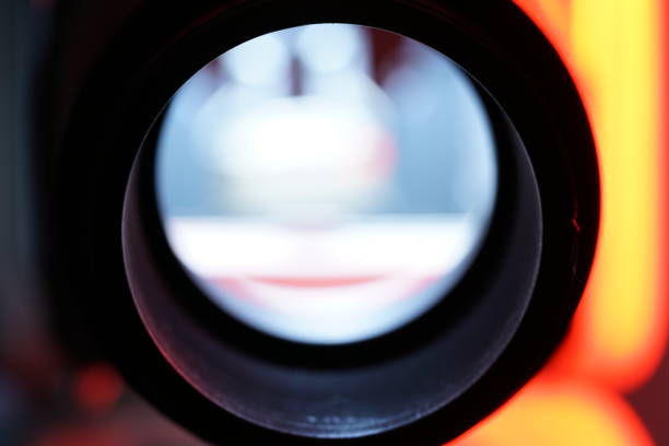 lente trick para fotografia feita do melhor corte de vidro do estúdio - fish eye lens - fotografias e filmes do acervo