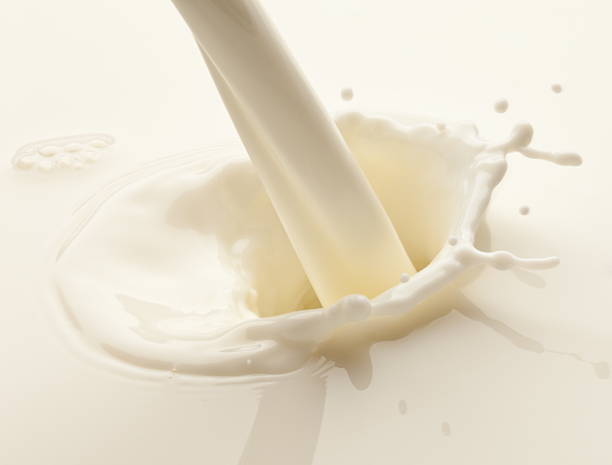 istock Splash of milk 121392593