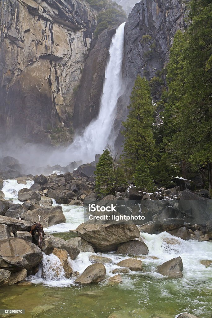 Chutes de Yosemite Mist - Photo de Amérique du Nord libre de droits