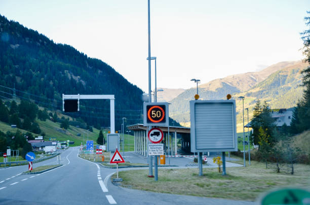istock Border of Italy (Trentino Alto Adige / Suedtirol (South Tyrol)) and Austria (Tyrol) 1213985975