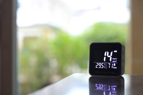 istock sensor found small amount of air pollution of PM 2.5 1213993524