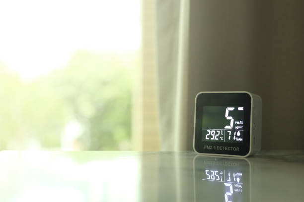istock sensor found small amount of air pollution of PM 2.5 1213993531