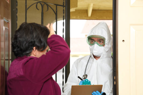 istock COVID-19 In Home Care at Door MS 1214006865