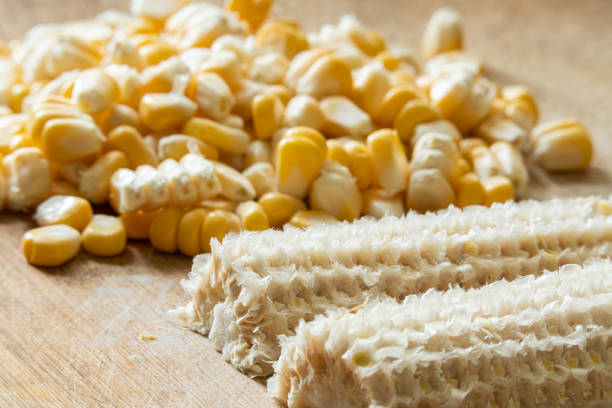 Sweetcorn, Corn on the Cob with Silk, Husk Freshly Peeled