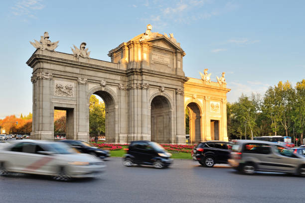 istock The Alcala Door (Puerta de Alcala), Madrid, Spain 1214062186