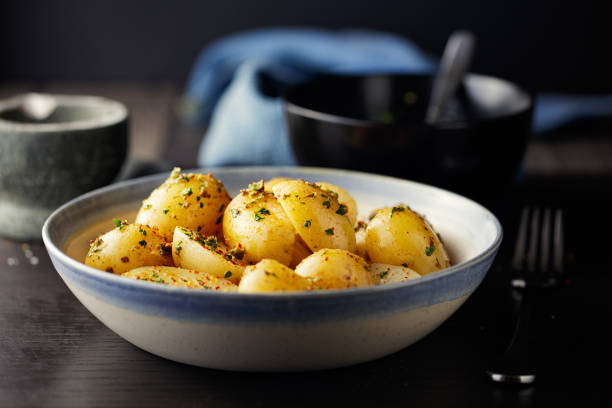 Batatinhas à Vinagrete: Sabor e Frescor para sua Mesa - receita deliciosa profissional - passo 1