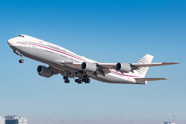 Qatar Amiri Flight Boeing 747 airplane at Munich airport Munich, Germany - February 17, 2019: Qatar Amiri Flight Boeing 747 airplane at Munich airport (MUC) in Germany. Boeing is an aircraft manufacturer based in Seattle, Washington. qatar stock pictures, royalty-free photos & images