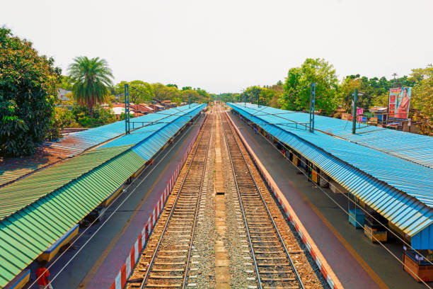 Railway platform is empty for janta curfew lockdown West Bengal,India-March 22,2020: Railway platform is empty for janta curfew lockdown for safety of the people during Coronavirus or Covid-19 pandemic. curfew stock pictures, royalty-free photos & images