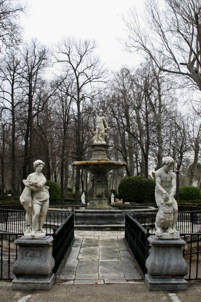 Fountain of the Hercules and the Hydra in Aranjuez. Palace, gardens and sculptures of one of the residences of the Spanish royal family, located in the Royal Site of Aranjuez (Madrid, Spain). aranjuez stock pictures, royalty-free photos & images