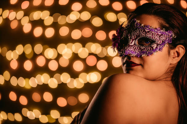 istock Lady With Venetian Mask 1214105862