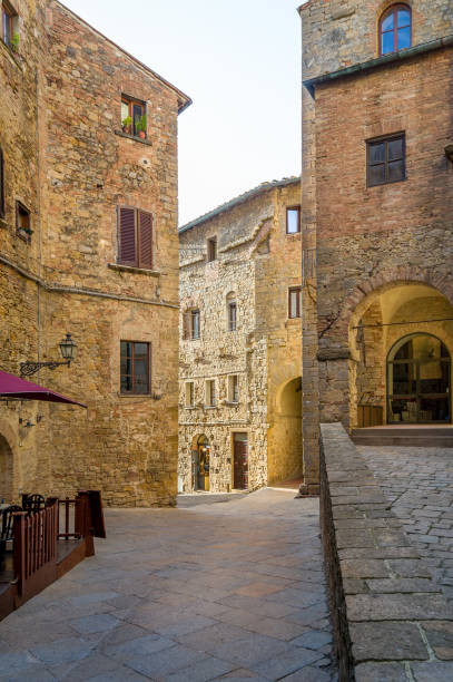 istock Volterra old town street vertical 1214134254