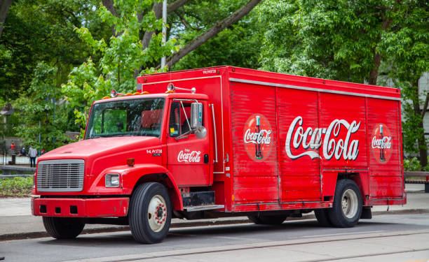 cocacola truck en toronto - city urban scene canada commercial land vehicle fotografías e imágenes de stock