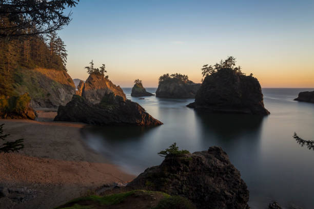 istock Beautiful ocean shoreline in sunset 1214179354