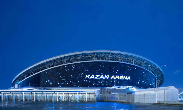 kazán, rusia - 1 de mayo de 2017: kazan-arena es un estadio de fútbol en kazán. fue construido en 2013. es el lugar para los partidos en casa de rubin kazan en la premier league de rusia y la copa del mundo 2018 - confederations cup fotografías e imágenes de stock