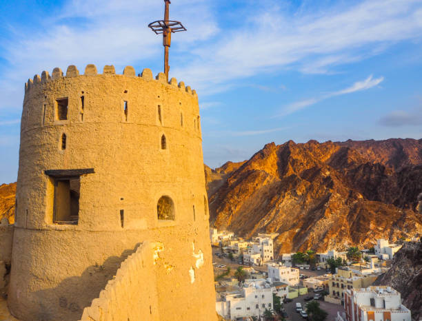 fort mutrah w: maskat - oman greater masqat road aerial view zdjęcia i obrazy z banku zdjęć