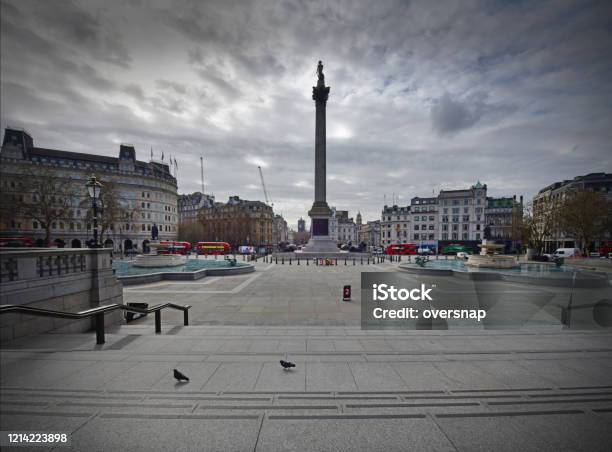 Deserted London Landmarks Stock Photo - Download Image Now - Coronavirus, London - England, Trafalgar Square