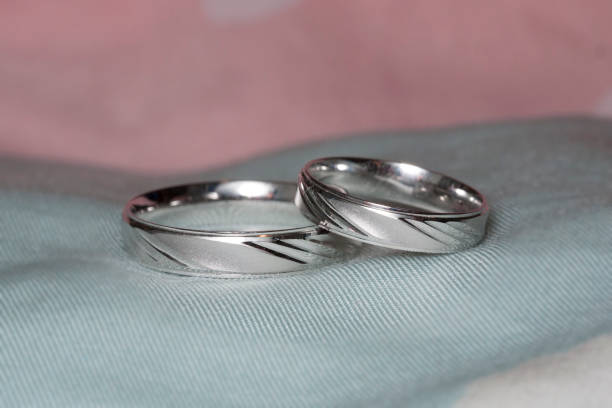 istock A pair of platinum wedding ring 1214274375