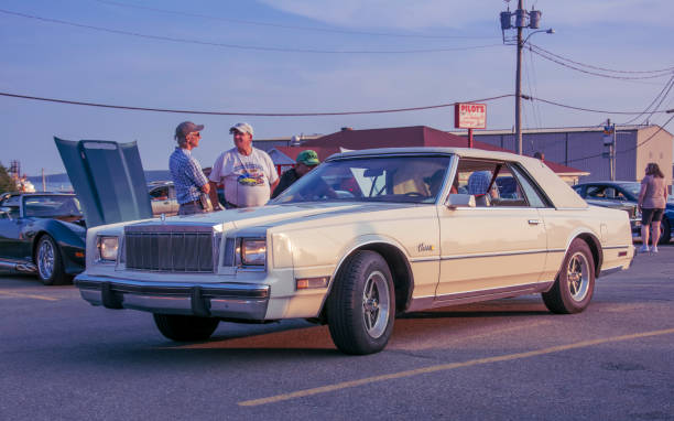 1980年代のクライスラー・コルドバ - chrysler ストックフォトと画像