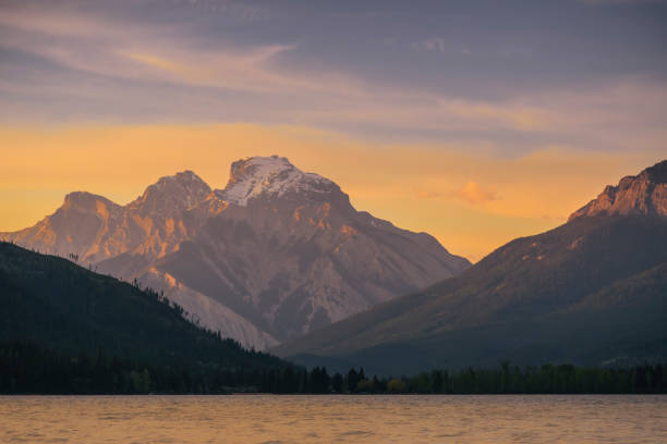 istock Mountain Sunset in British Columbia 1214315091