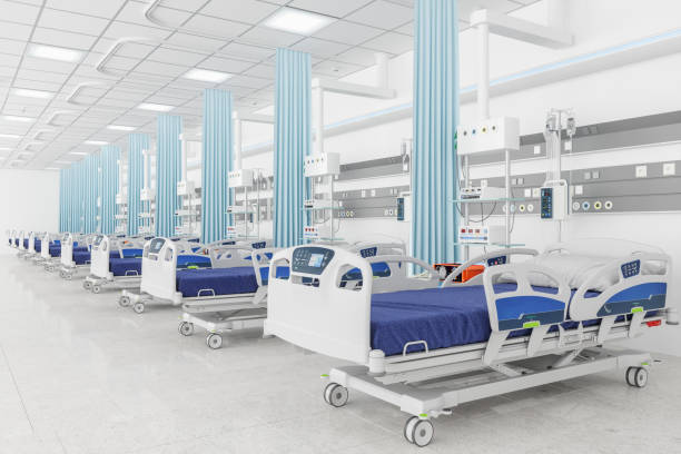 empty beds in a hospital ward - medical supplies equipment healthcare and medicine surgery imagens e fotografias de stock