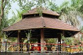architektur-in-vietnam.jpg?b=1&s=170x170&k=20&c=4HXFvUJOf3NPTrB_i9Jux8NpWEzt2auJNF3ATQicbXo=