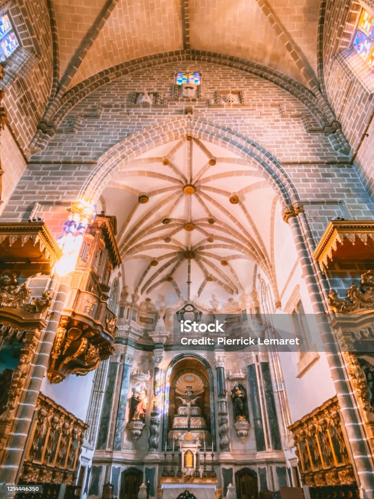 La Capela Dos Ossos Capilla De Los Huesos En Evora Portugal Foto de stock y más banco de imágenes de Anatomía - iStock La Capela Dos Ossos Capilla De Los Huesos En Evora Portugal Foto de stock y más banco de imágenes de Anatomía - iStock