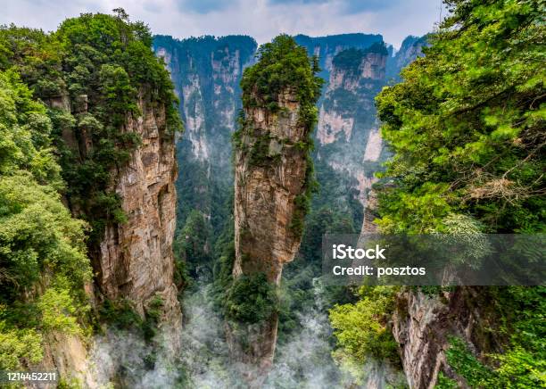China Hallelujah Mountain Stock Photo - Download Image Now - Mountain, Zhangjiajie, Wulingyuan Scenic Area